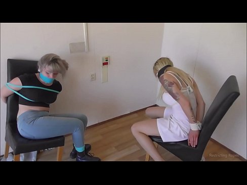 ❤️ Toksomaniulo / ligita kaj buŝoŝtopita / junulino en mizero ❤❌ Rusia porno ĉe porno eo.sexvideosex.top ️❤